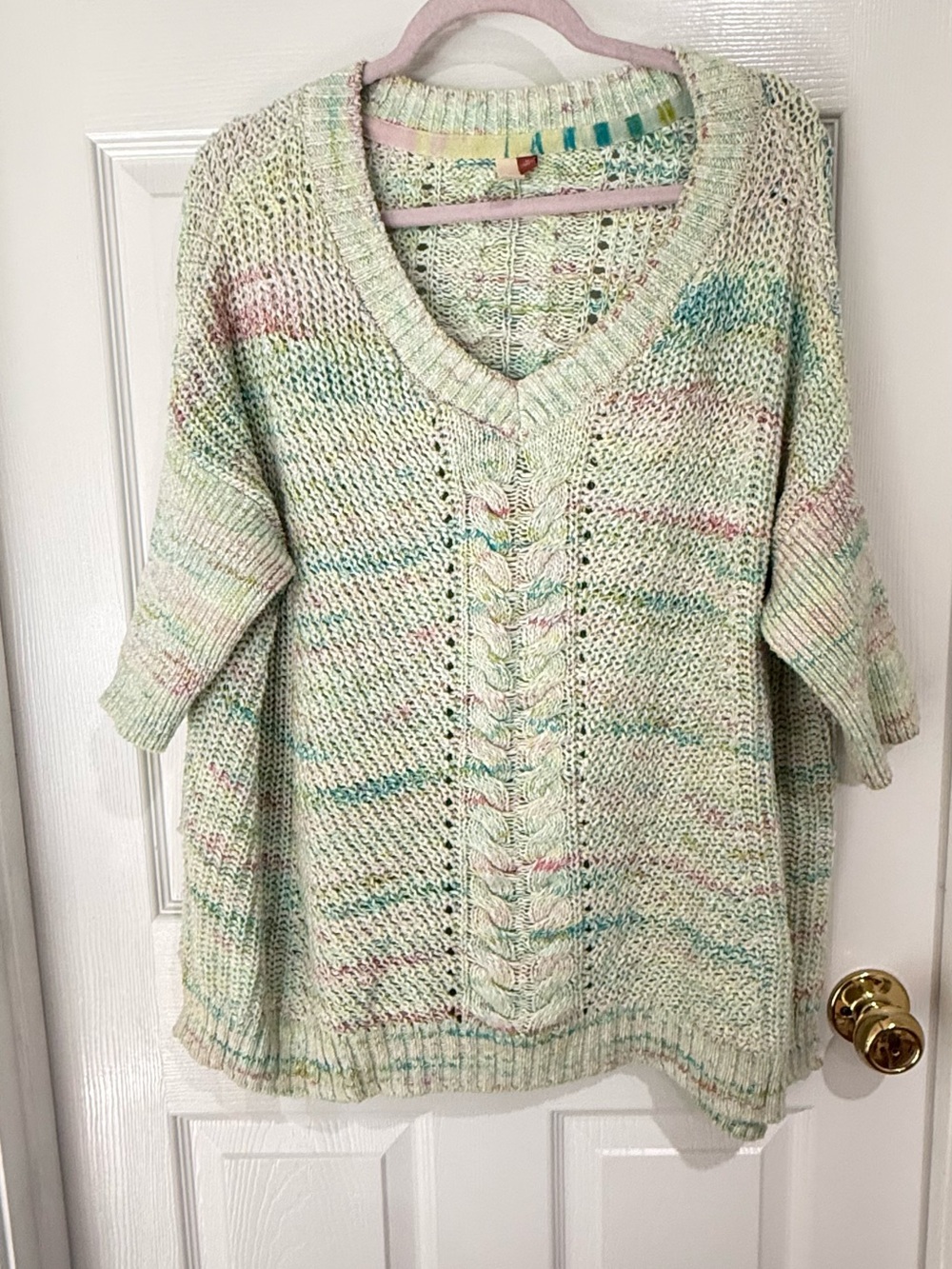 Women’s V-Neck Pastel Oversized Cable Knit Sweater - Picture 1 of 6